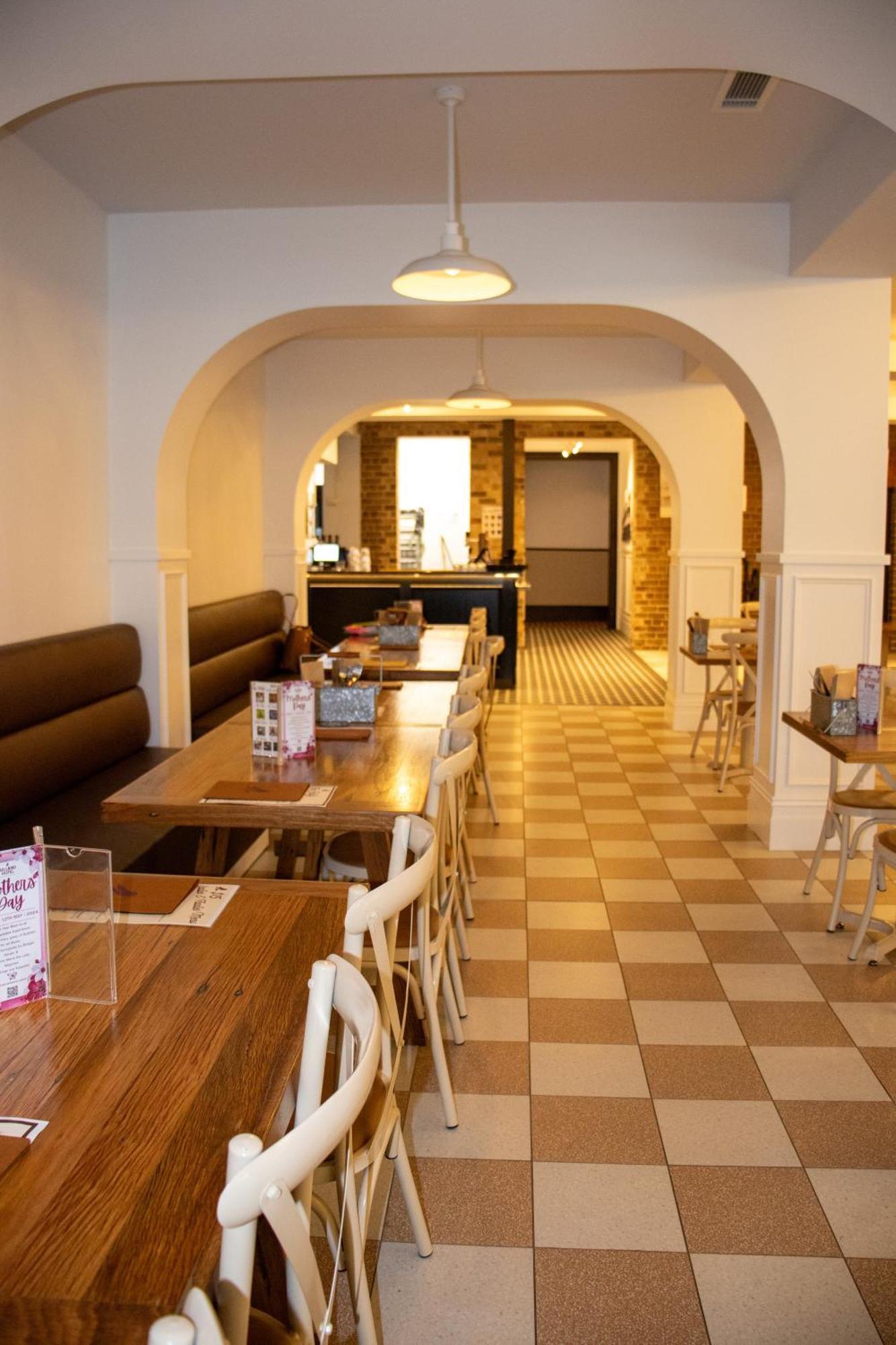 Bellbird Hotel Сесснок Экстерьер фото