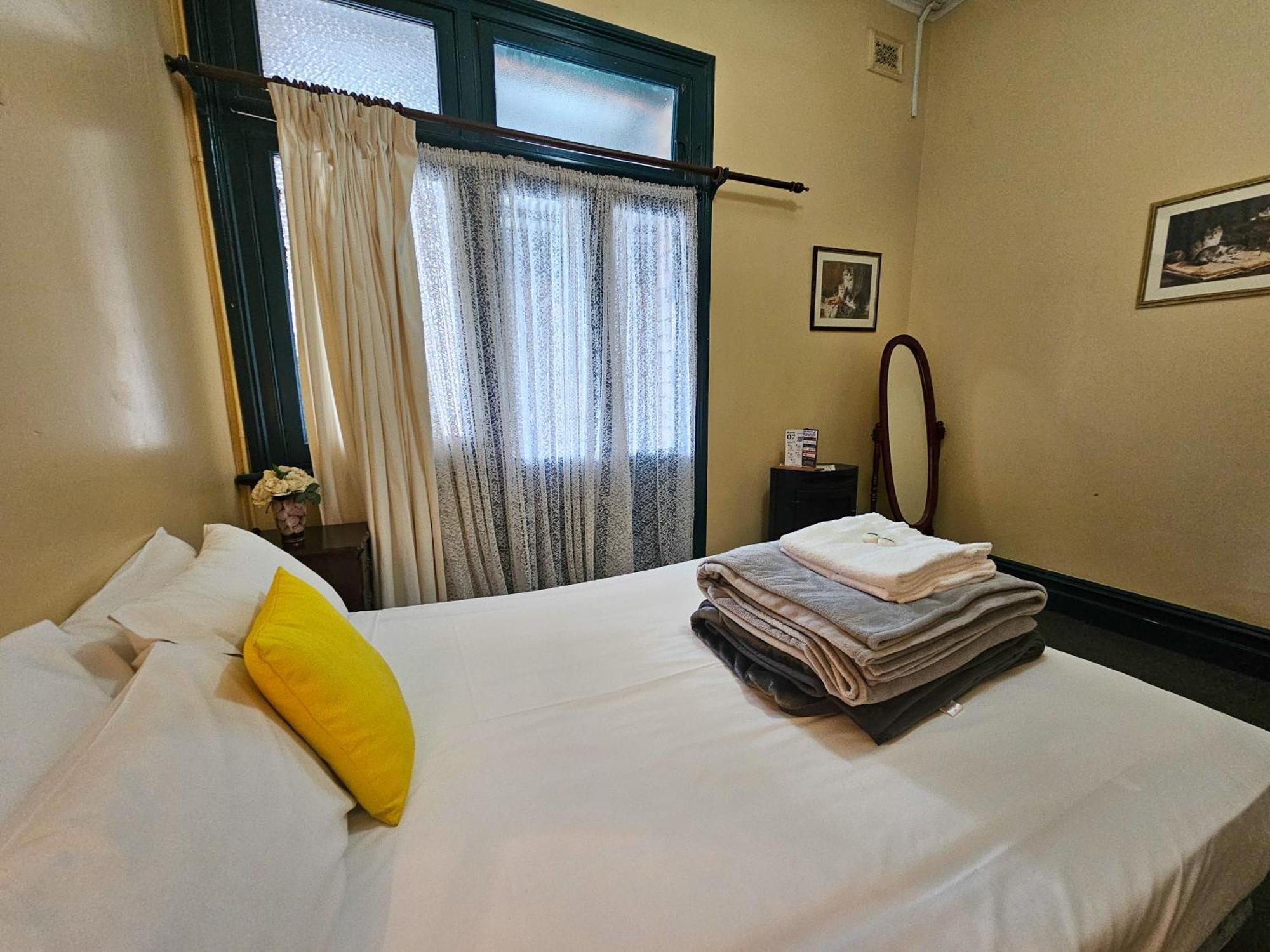 Bellbird Hotel Сесснок Экстерьер фото